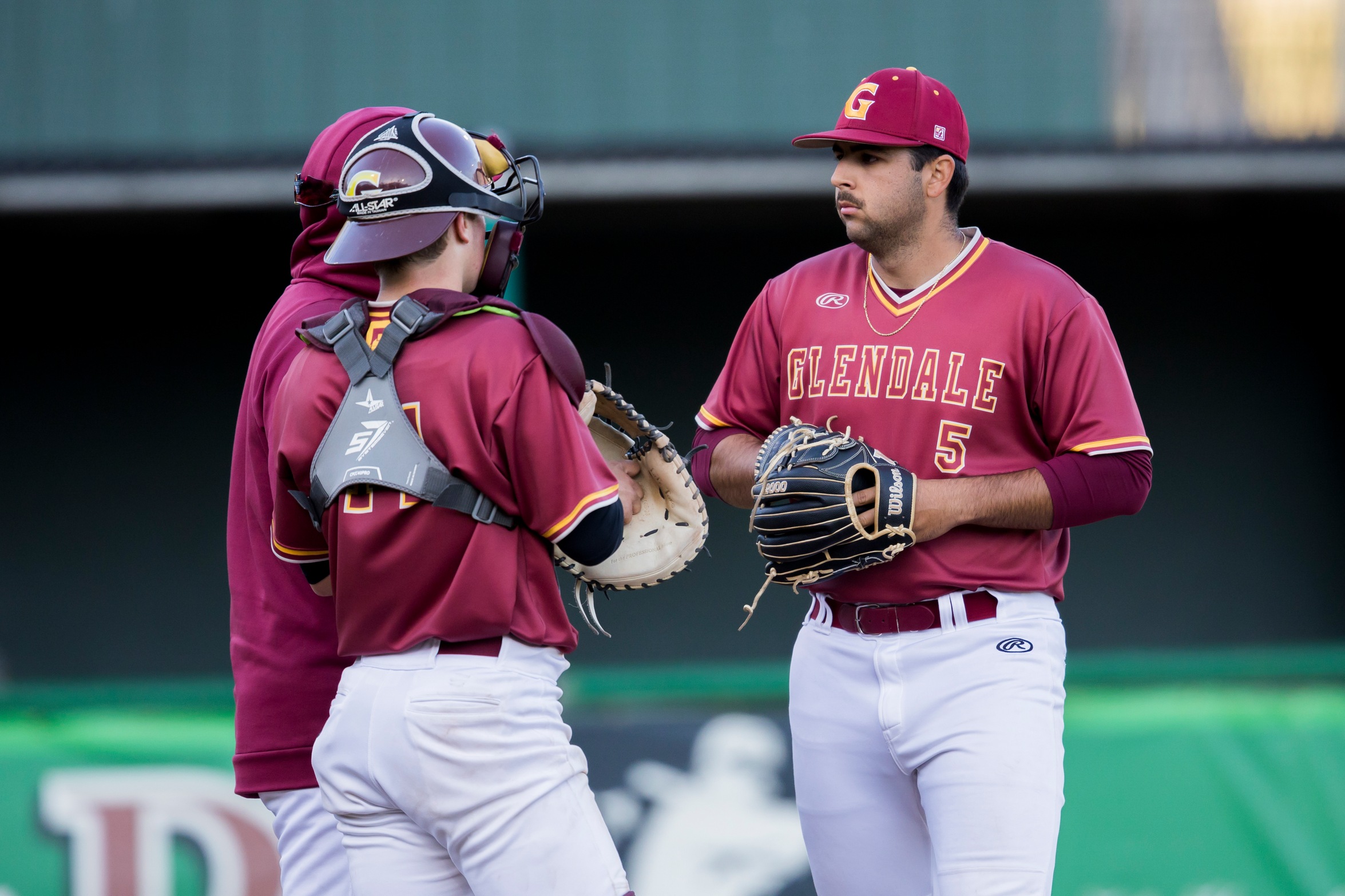 GCC baseball gets 17 hits in 12-2 win over Citrus March 31; wins 12th straight game and is undefeated in WSC South