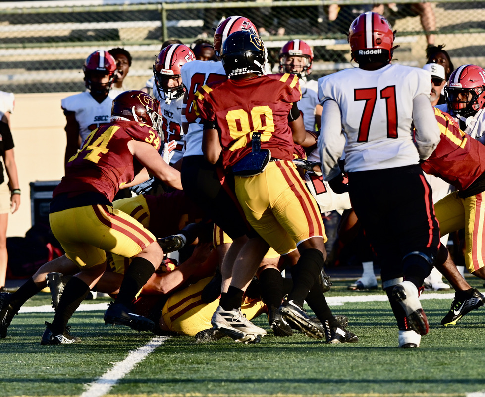 Glendale falls to Santa Barbara 30-14 and falls to 2-3; Starts Metro League play Oct. 15