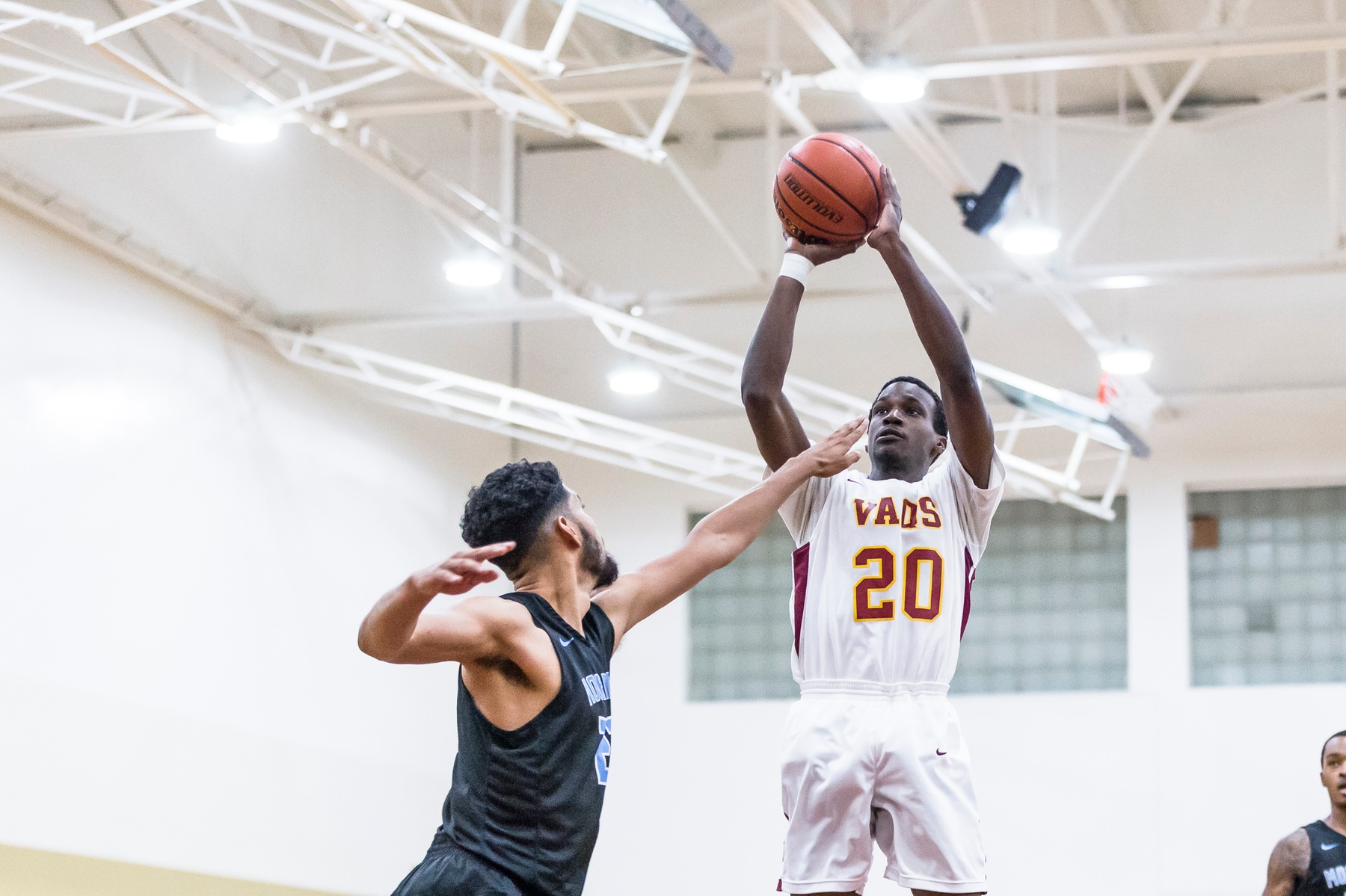 Glendale falls to Valley 69-56 in the Consolation Finals of the West L.A. Tournament
