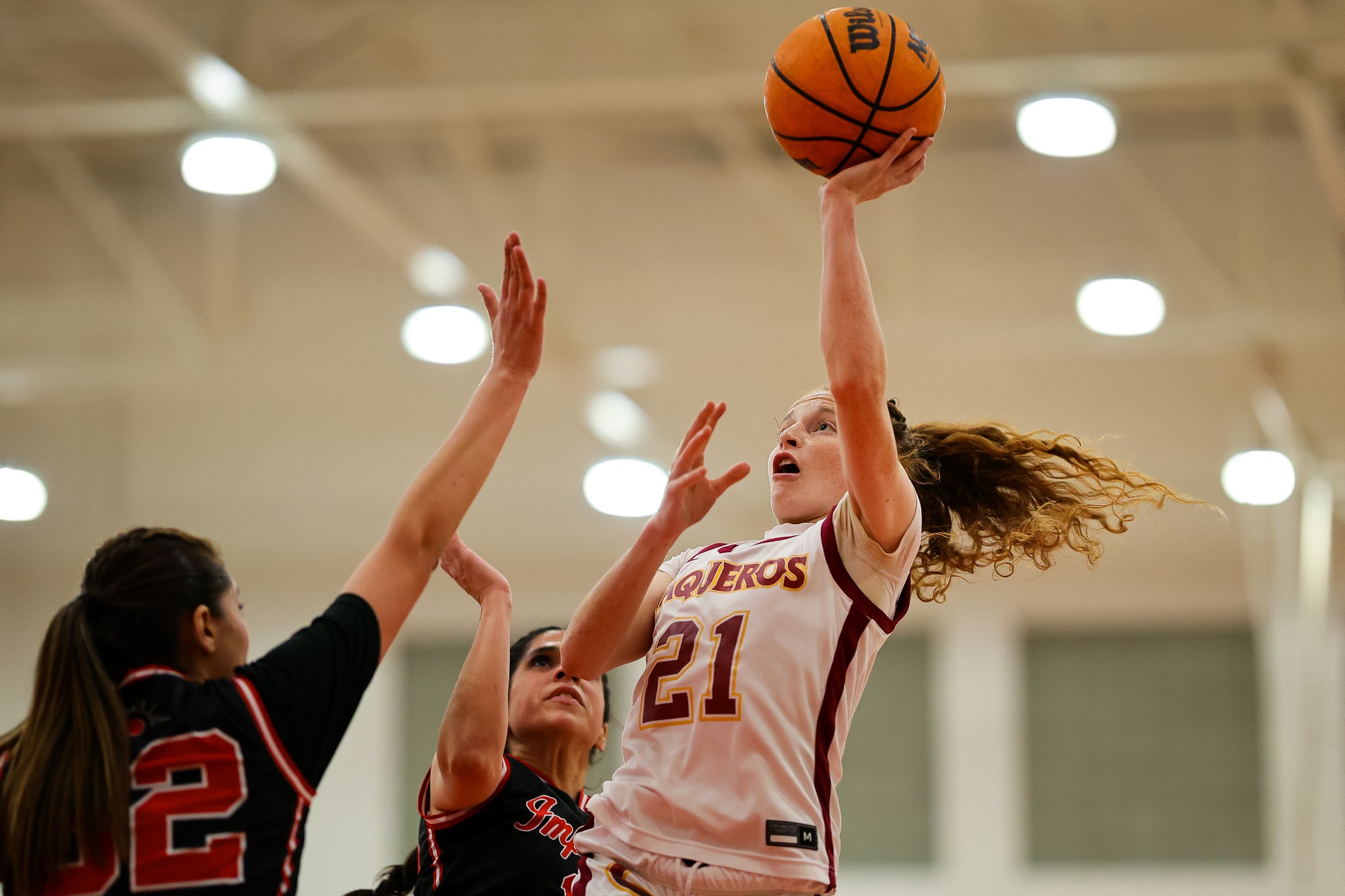 GCC Women's Basketball is now 4-2 after splitting pair of games this week against Fullerton and Moorpark Colleges.